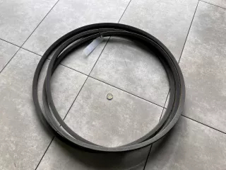 Claas ékszíj 672353, Derby (0)