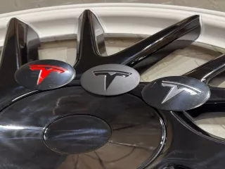 Dísztárcsa készlet Tesla Model 3 Highland Photon 18