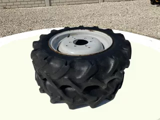 Első kerék 7-16, komplett, párban, használt (0)