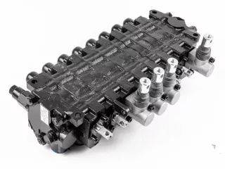 Force 108 Eco hidraulika vezérlőtömb (2)