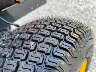 Force 325 Stage V fűgumis kerék készlet (8)