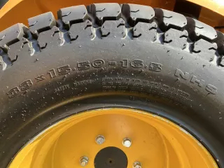 Force 325 Stage V fűgumis kerék készlet (9)