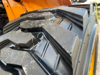 Force 325 Stage V ipari abroncsos kerék készlet (6)