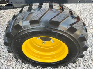 Force 325 Stage V ipari abroncsos kerék készlet (7)