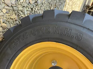 Force 325 Stage V ipari abroncsos kerék készlet (9)