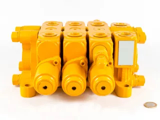 Force 915 hidraulika vezérlőtömb, 3 körös (5)