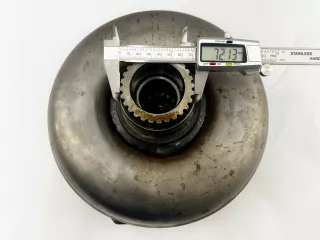 Force 915 hidrodinamikus tengelykapcsoló, tengelycsapvég: 37,6 mm (3)