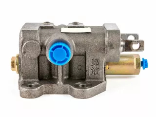 Force 915 irány- és fokozatváltó vezérlőszelep (4)