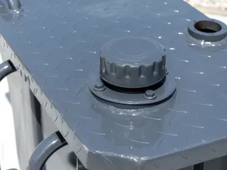 Force 915 üzemanyag tartály (9)