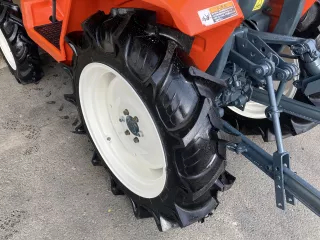 Gumi 8.3-20 SZUPER ÁRON! (4)