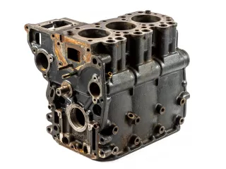 Iseki E383 motor blokk, használt (1)