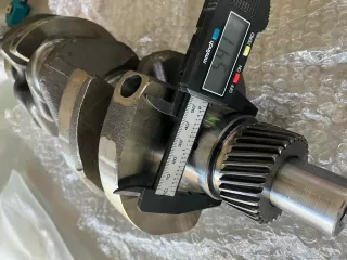 Iseki E3CC-006933 főtengely, használt (10)