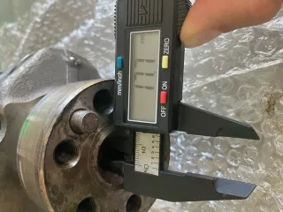 Iseki E3CC-009384 főtengely, használt (4)