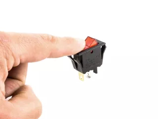 Kapcsoló, 2 állású, 3 lábú, téglalap formájú (2)