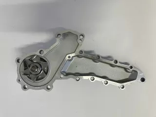 Kubota L1-18 vízszivattyú (0)