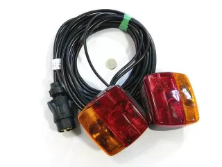 lámpa piros-sárga (kocka) készlet, német (7,5m) (0)