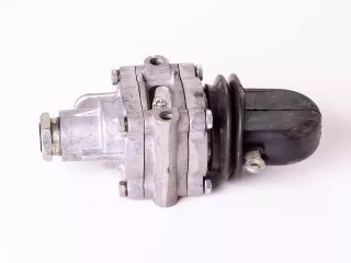 MTZ fékszelep 80-as, original (2)