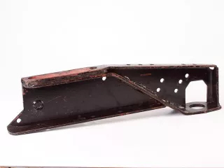 MTZ fülketartó váznyúlvány jobb (0)