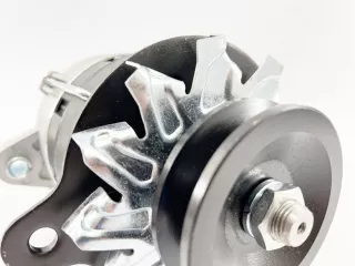 MTZ generátor 14V, 700W, 2 kivezetés, litván, Jubana Jobs (4)