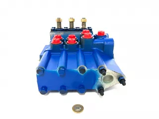 MTZ hidraulika vezérlőtömb 3/1 (2)