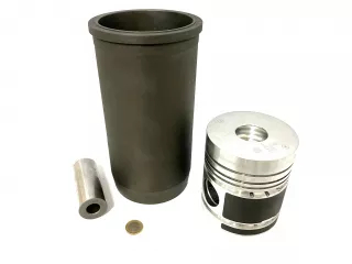 MTZ hüvely 80-as 5 gyűrűs, gyűrűvel, garnitúra, UA (3)