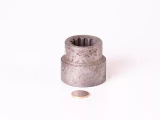 MTZ nyelestengely kapcsolóhüvely (1005, 1025, 1221 körmös) original (0)