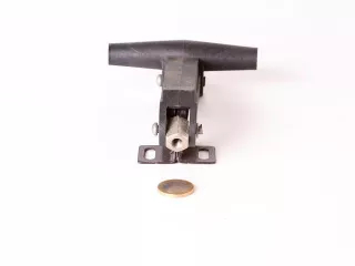 MTZ oldalablak zár új típus (keret nélküli oldalüveghez) original (1)