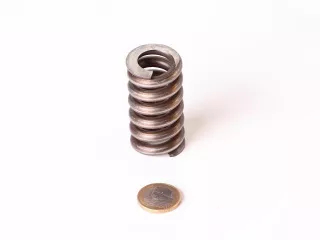 MTZ rugó 032 (kuplung pedál visszanyomó) original (1)