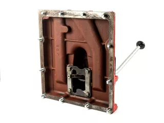 MTZ sebességváltó fedél (komplett szamárvezetős) original (2)