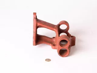 MTZ tartó 017 (hidraulika vezérlőtömb karok) (4)