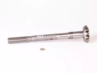 MTZ tengely 063 függőleges (hajtó elsőhíd rövid), original (0)