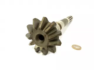 MTZ tengely 065 vízszintes (hajtó elsőhíd, hosszú) (2)