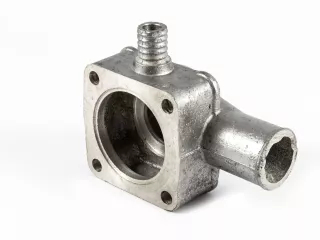 MTZ termosztát ház (3)