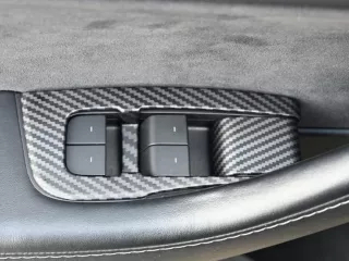 Tesla ablakemelő- és ajtókapcsoló dekor készlet, matt karbon, 14 db, Model 3 / Model Y (3)