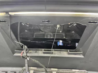 Tesla első csomagtér LED világítás Model Y (9)