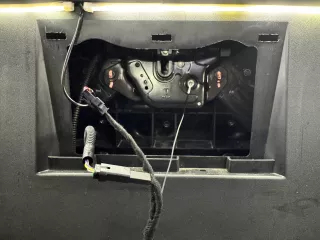 Tesla első csomagtér LED világítás Model Y (10)