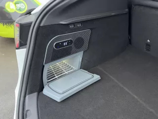 Tesla hűtőszekrény a csomagtér oldalába - Model Y (0)