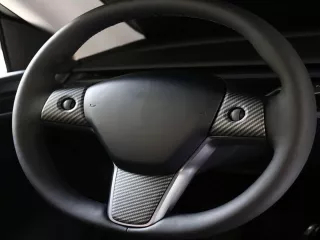 Tesla kormánykerék dekor készlet, matt karbon, 3 db, Model 3 / Model Y (1)
