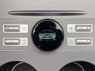 Tesla közép konzol okos gomb USB dokkolóval Tesla Model 3 és Model Y (4)