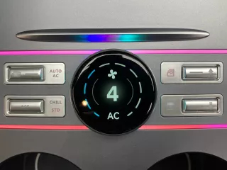 Tesla közép konzol okos gomb USB dokkolóval Tesla Model 3 és Model Y (0)