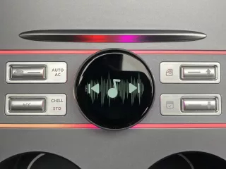 Tesla közép konzol okos gomb USB dokkolóval Tesla Model 3 és Model Y (10)