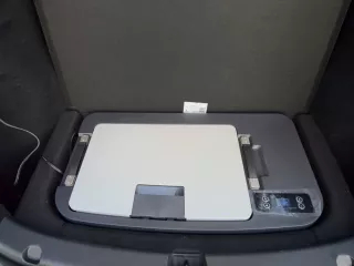 Tesla Model Y beépíthető csomagtér hűtőszekrény, alsó tárolórekeszbe, TY01 (4)
