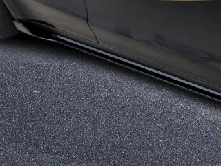 Tesla Model Y oldalsó küszöb spoiler szett, matt fekete, 4 részes (2)