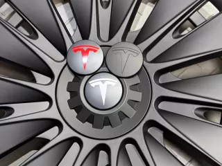 Tesla Straight Edge dísztárcsa készlet, matt fekete, 18