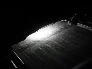 Tesla ülés alatti LED lábtérvilágítás, 1 pár, Model Y (2)