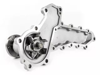 traktor vízszivattyú Kubota V2403 3. változat (4)