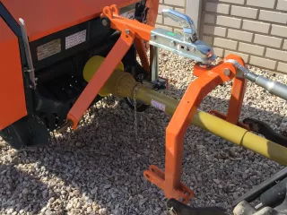 Univerzális vonószerkezet, Komondor RKB-1070 körbálázókhoz (2)