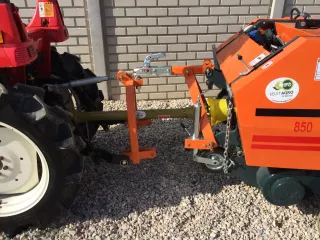 Univerzális vonószerkezet, Komondor RKB-850/870, RKB850N/870N körbálázókhoz (3)