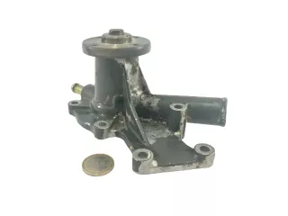 Vízszivattyú Kubota D722 motorhoz, használt (2)