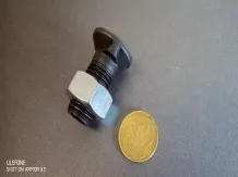 ekevas csavar+anya M16x40 2 orros